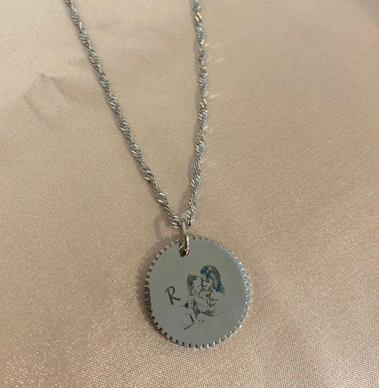 Collier avec médaille gravée en acier inoxydable 🌸