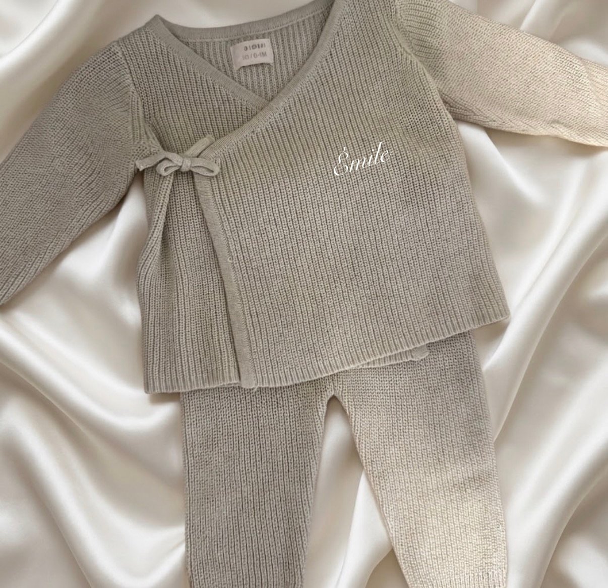 Tenue de naissance en maille – Image 2